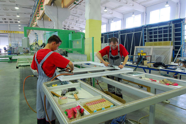 Фирма по остеклению балконов в Кашира и Московской области Кашира