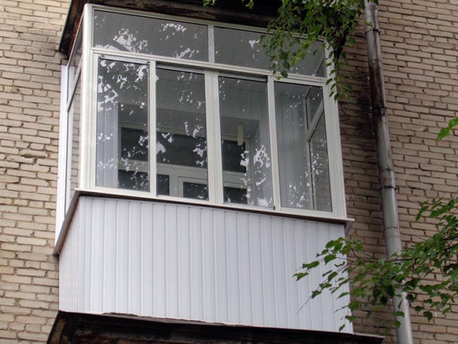 Остекление балкона в сталинке - сталинском доме Кашира