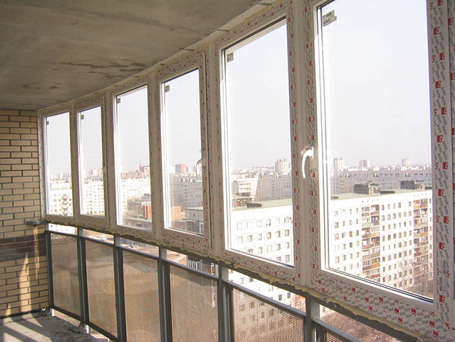 Недорогое остекление общего балкона Кашира
