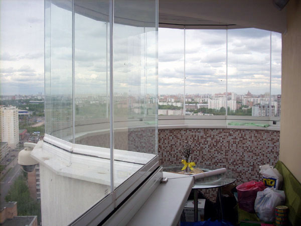 Остекление балконов: эркерных, круглых, закругленных Кашира